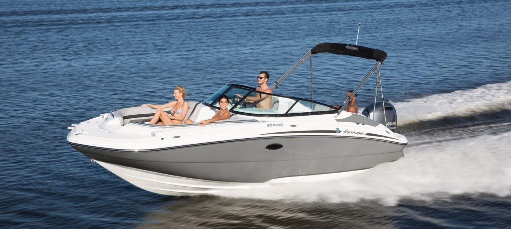 weekly boat rentals near you
